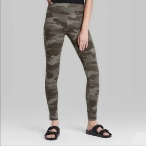 Women's Camo leggings